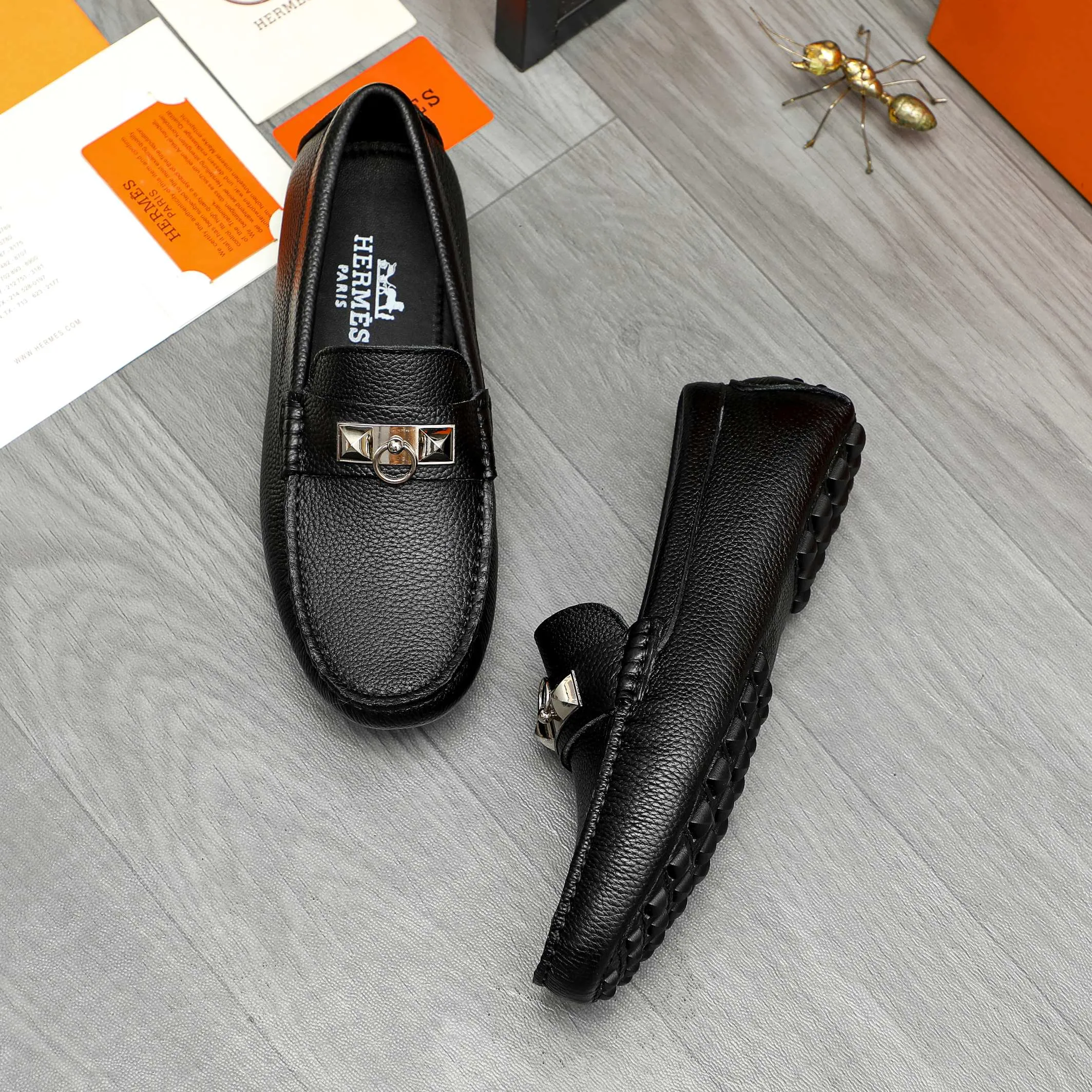 Men's shoes 💰420 Product trademark: HERMES "Hermes" casual slip-on shoes Regular size: 38-46 (45.46 custom-made, non-returnable) Product materials: Selected pebbled cowhide upper, sheepskin lining, non-slip bean outsole